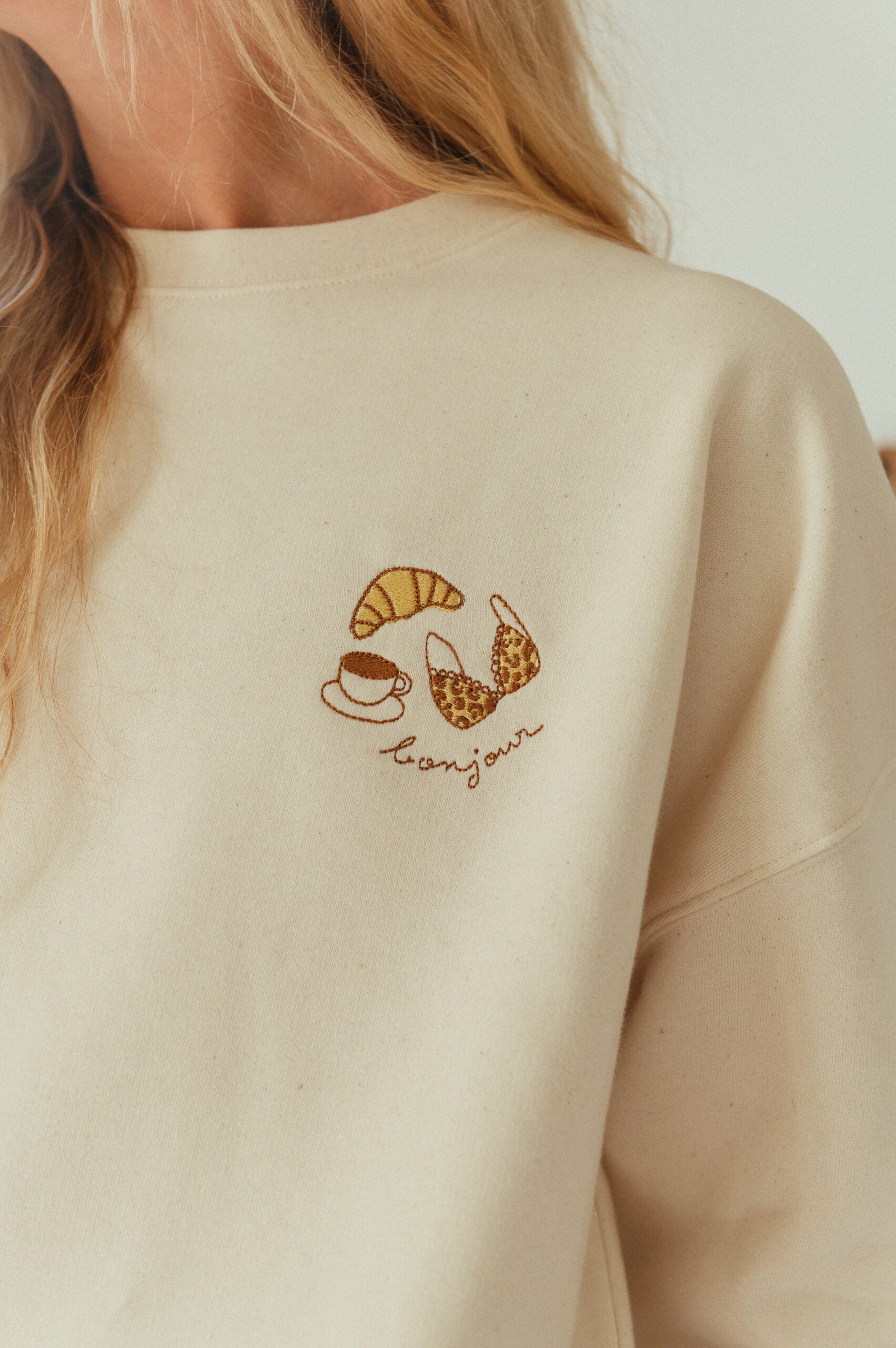 Sweat brodé Bonjour Paris