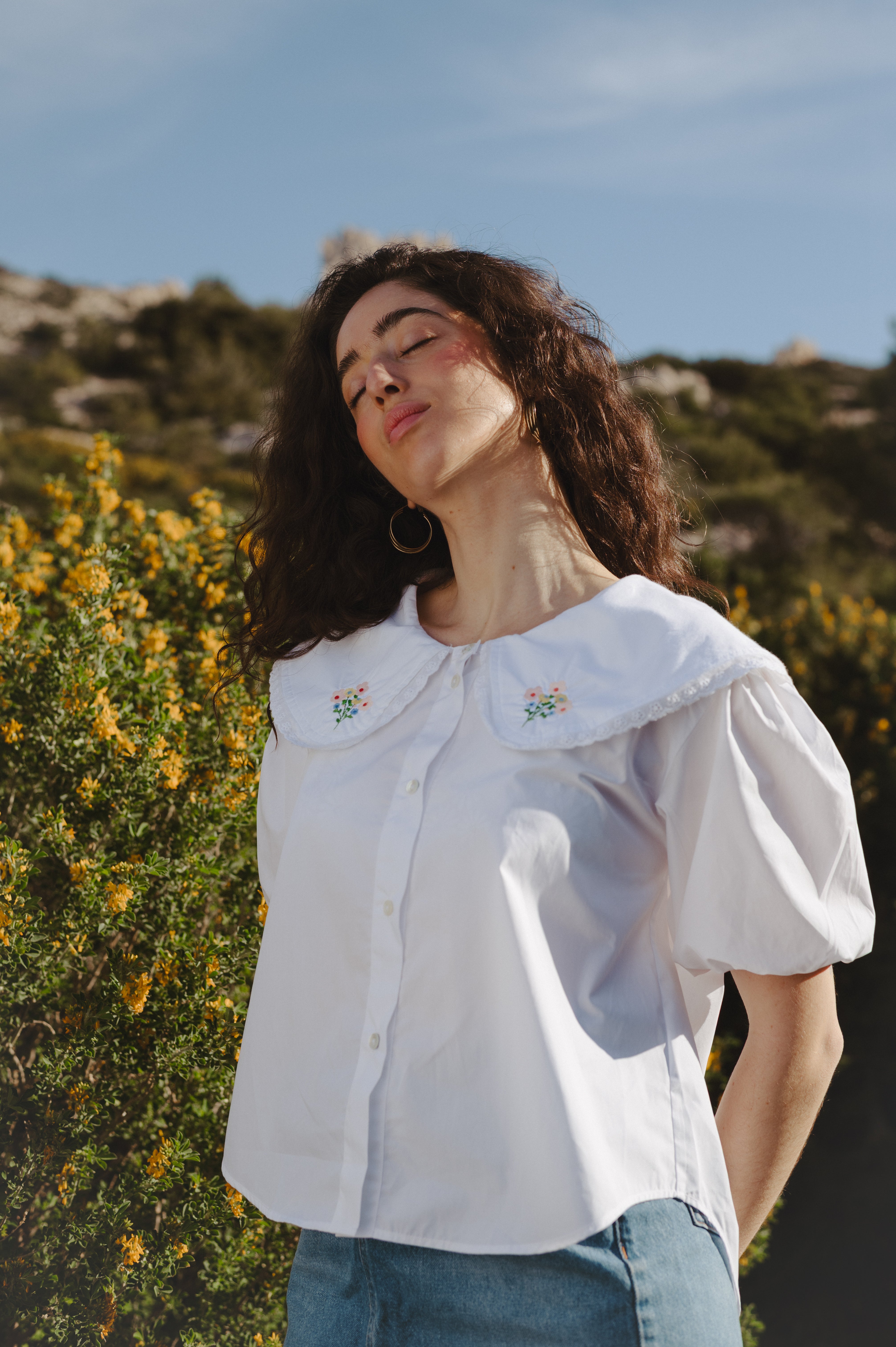 佐拉刺绣衬衫
