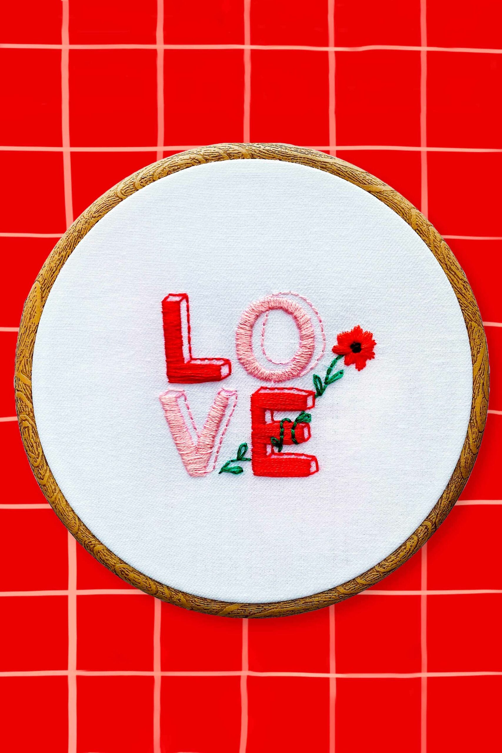 Kit de broderie "Love"