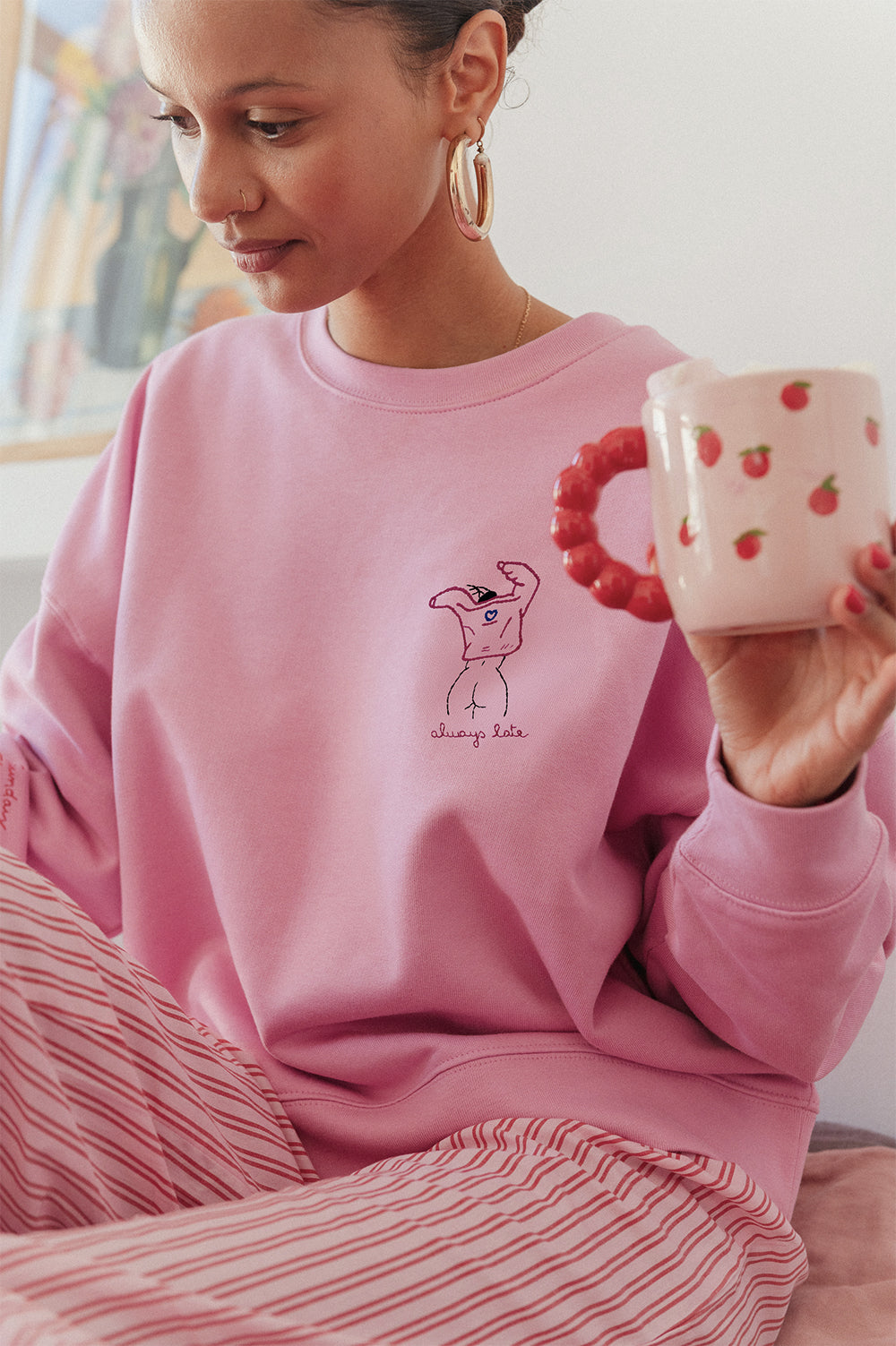 Sweat brodé Always late