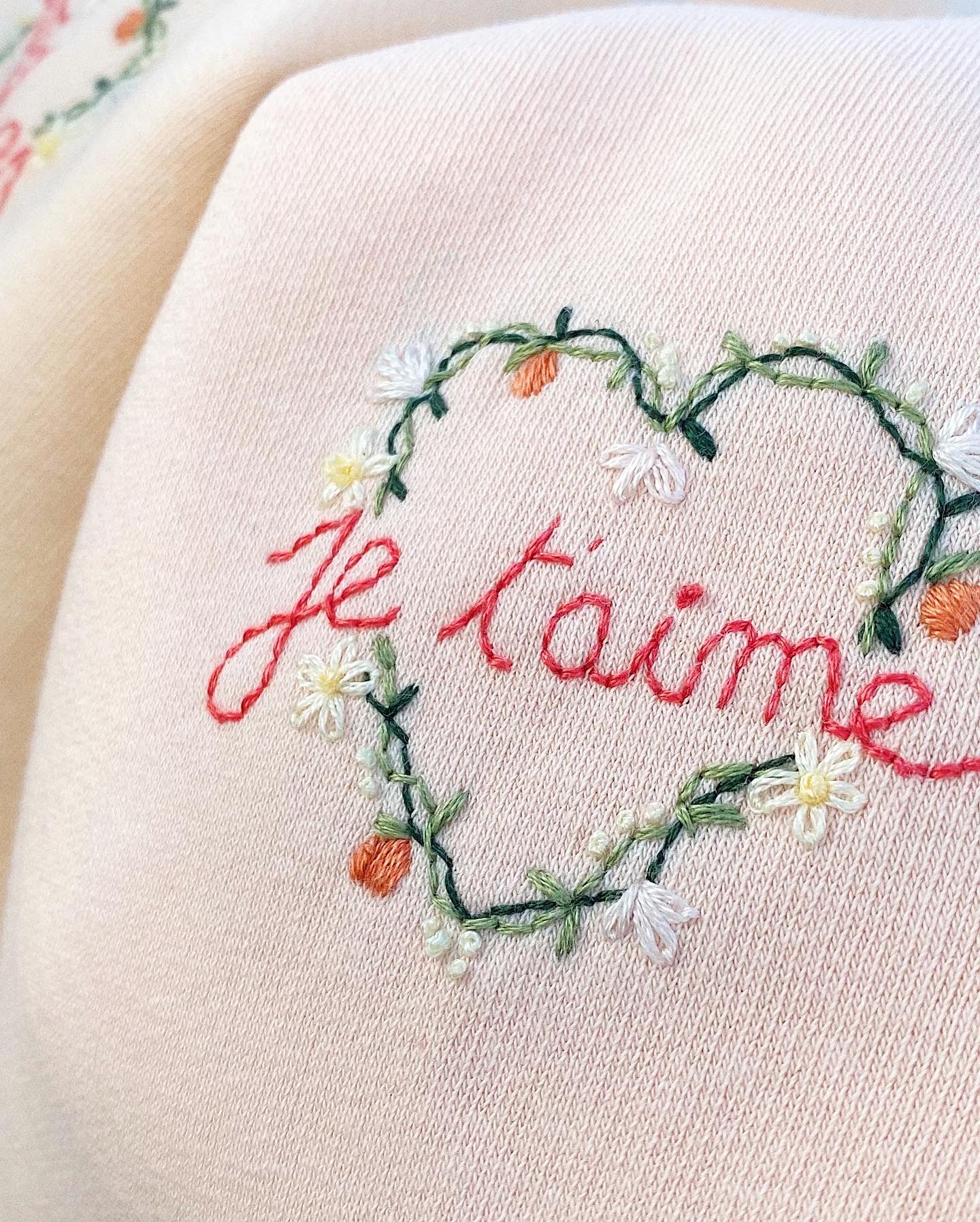 T-shirt Coeur fleuri personnalisable