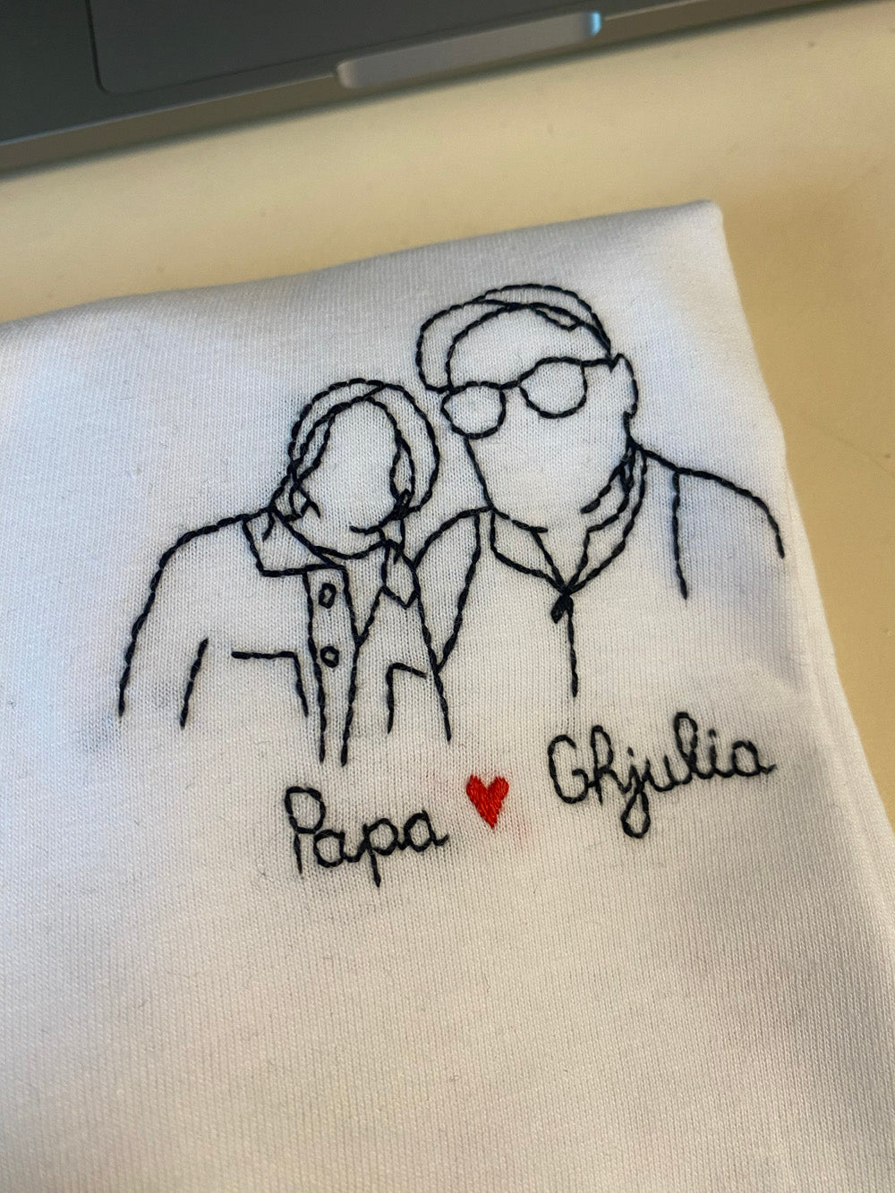 T-shirt brodé personnalisé à partir d'une photo