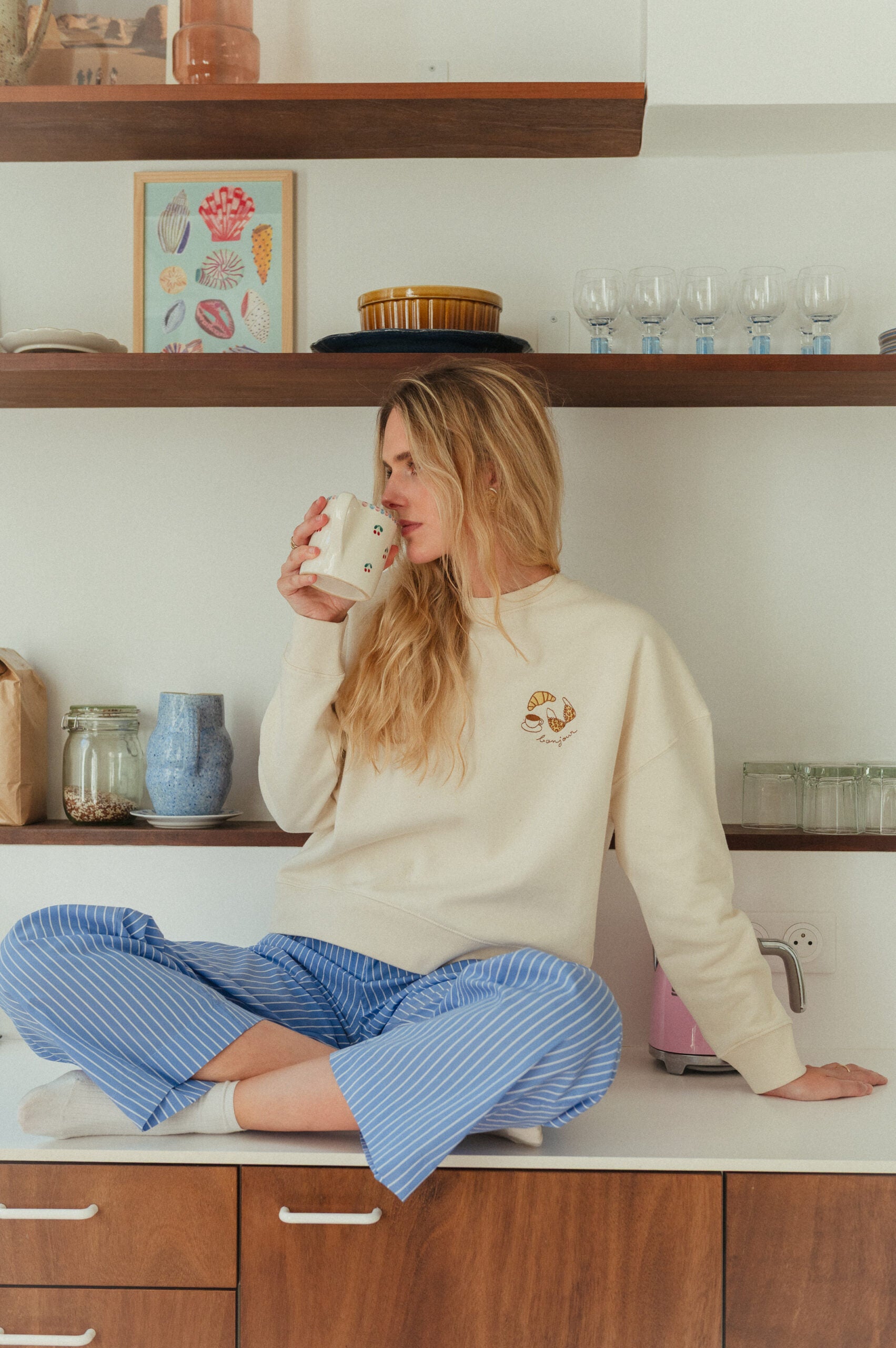 Bonjour Paris 刺绣卫衣