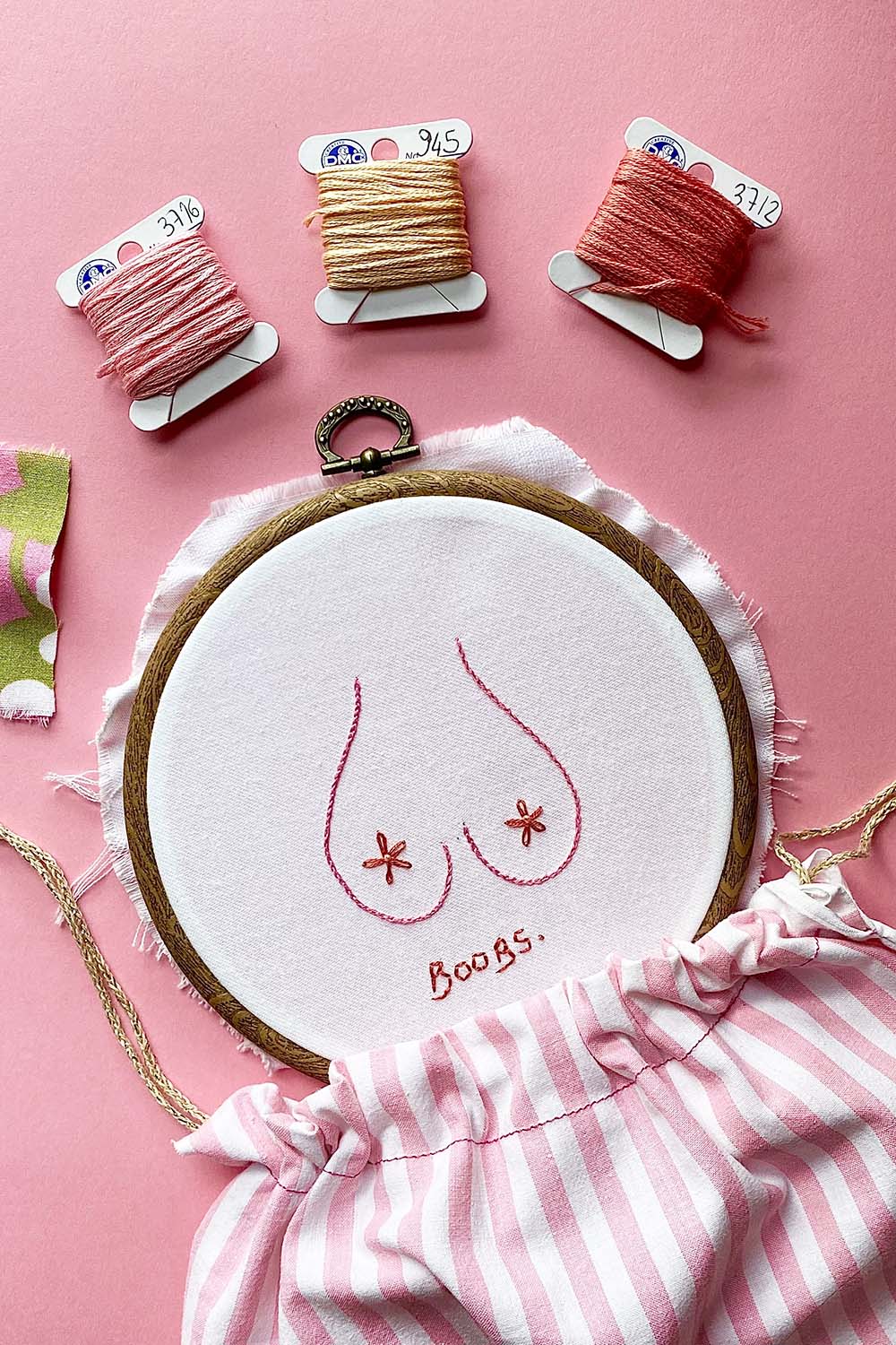 Kit de Broderie "Boobs"