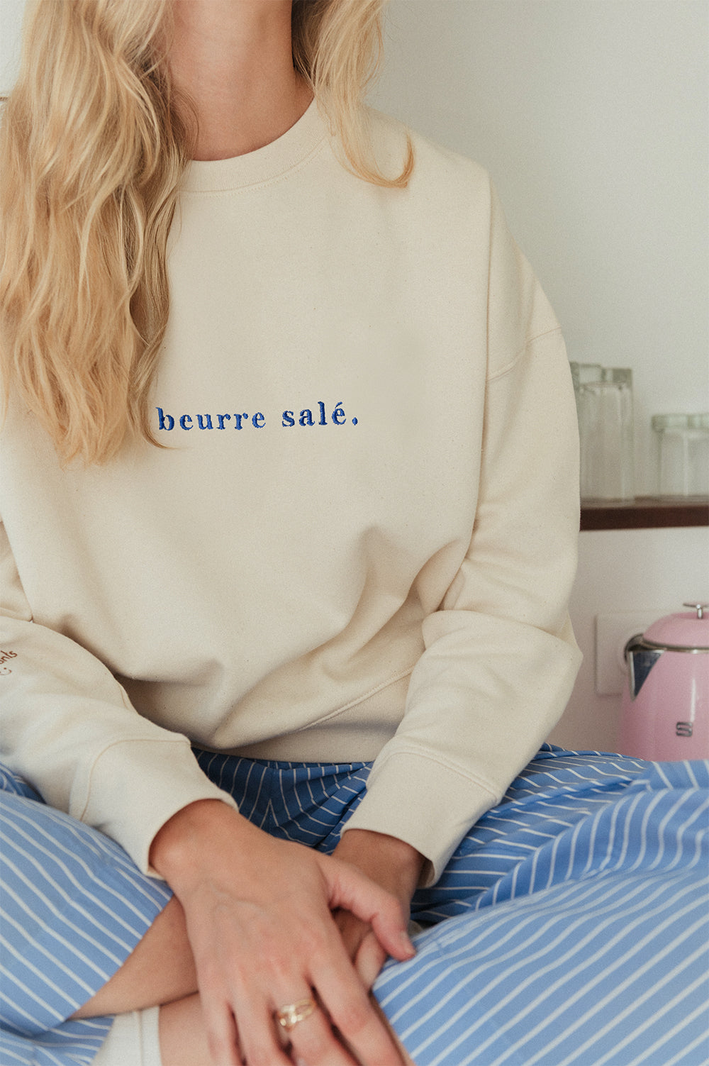 Sweat brodé Beurre salé