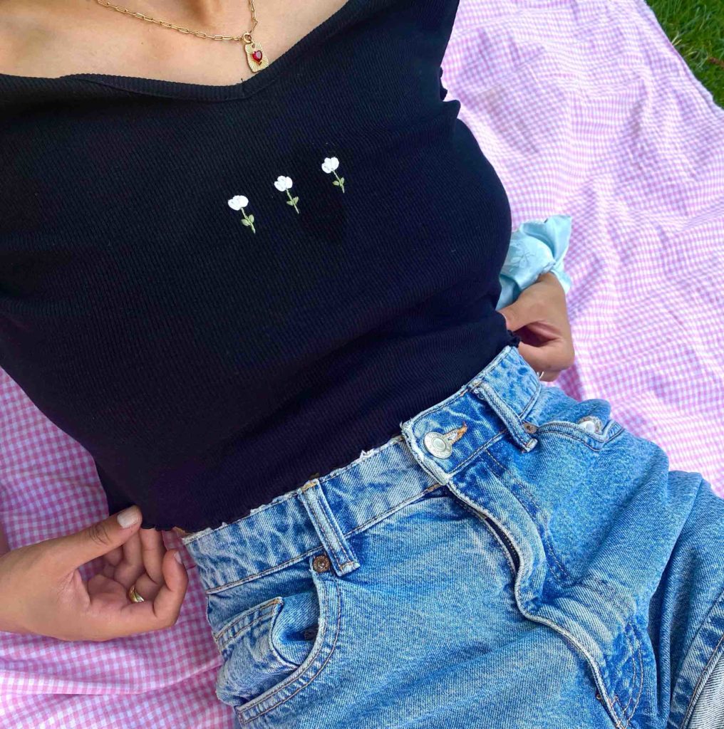 Top brodé "les tulipes"