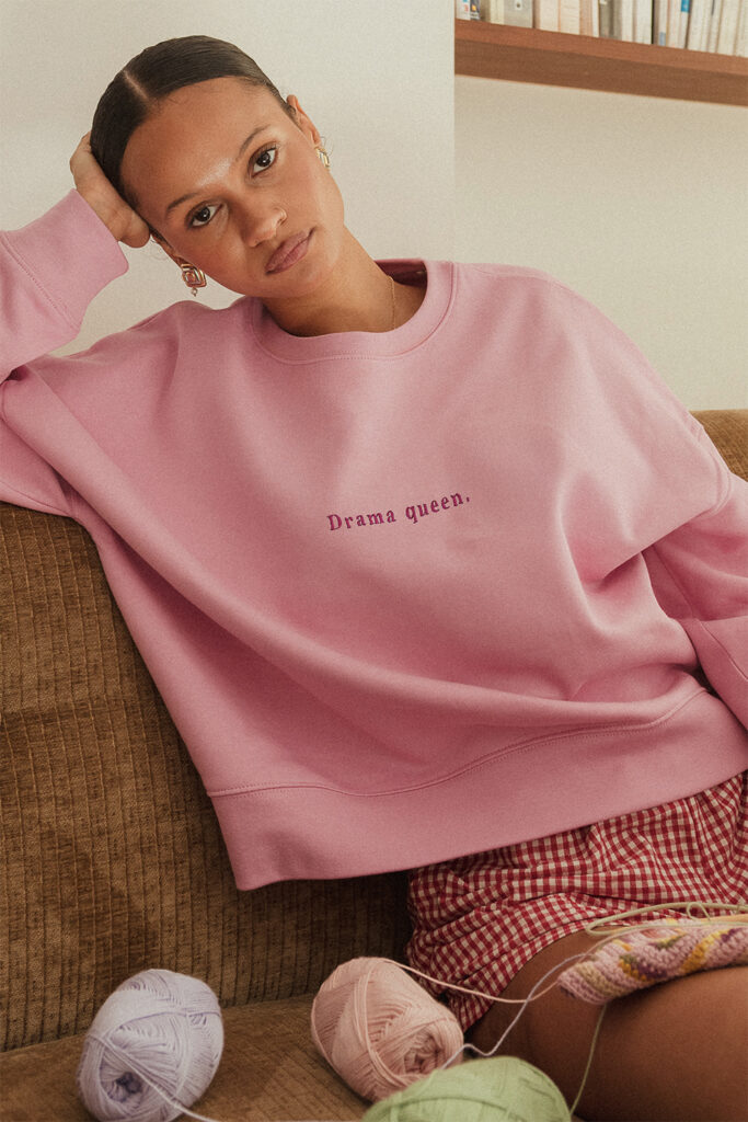 Sweat brodé Drama Queen